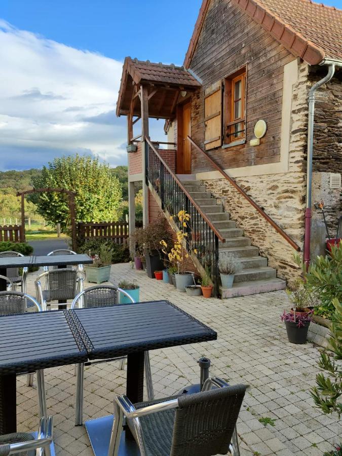 Auberge Des Colettes Coutansouze Exterior photo